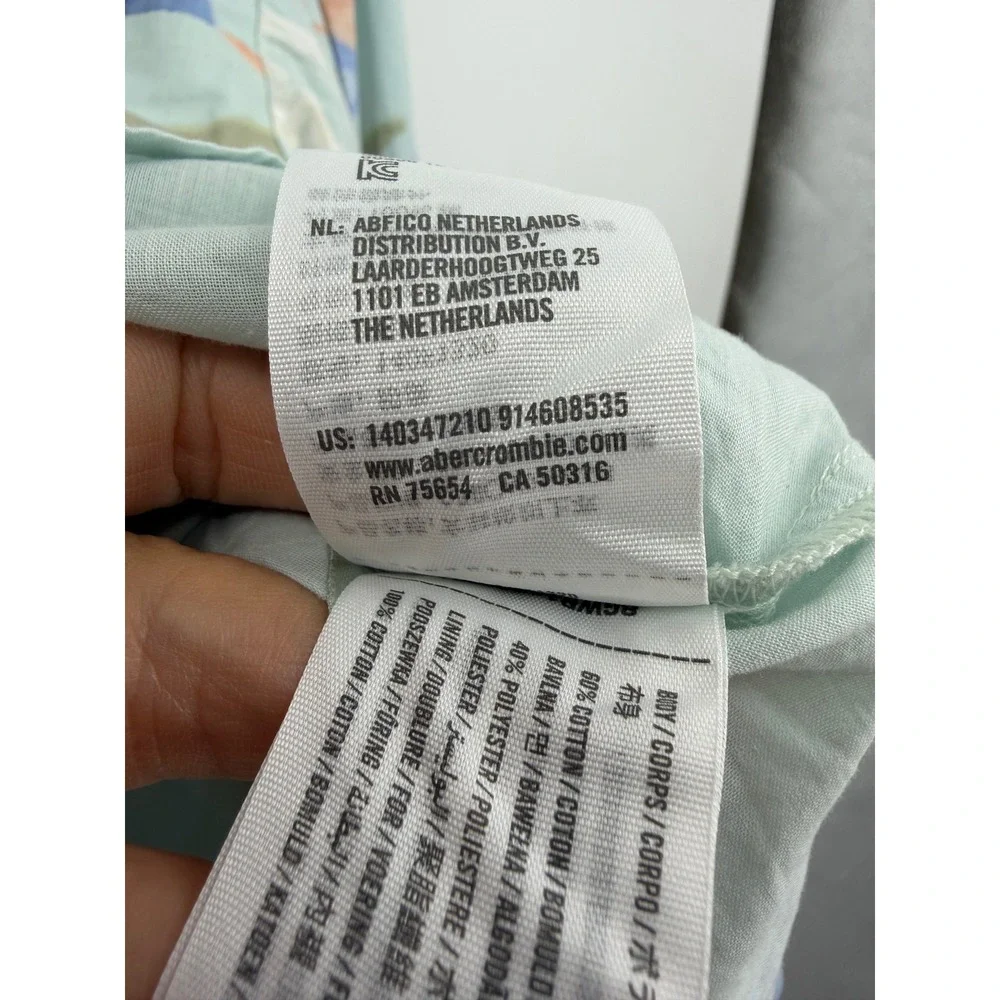 Abercrombie & Fitch lightweight cotton